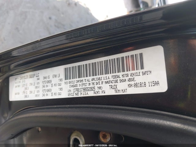 44853077 :رقم المزاد ، 1D7RB1GT9BS522825 vin ، 2011 Ram Ram 1500 Slt مزاد بيع