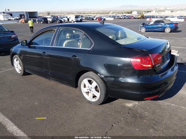 44853084 :رقم المزاد ، 3VWLL7AJ5DM360983 vin ، 2013 Volkswagen Jetta 2.0l Tdi مزاد بيع