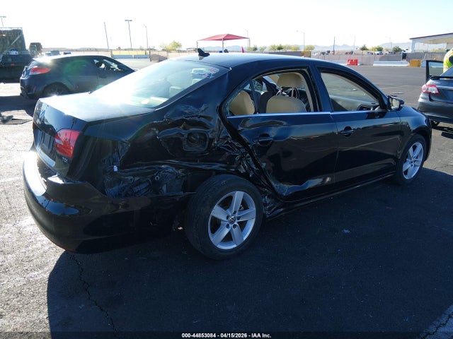 44853084 :رقم المزاد ، 3VWLL7AJ5DM360983 vin ، 2013 Volkswagen Jetta 2.0l Tdi مزاد بيع