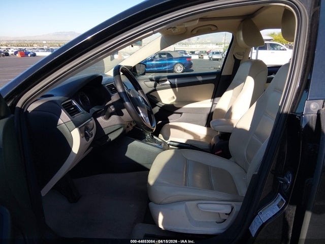 44853084 :رقم المزاد ، 3VWLL7AJ5DM360983 vin ، 2013 Volkswagen Jetta 2.0l Tdi مزاد بيع
