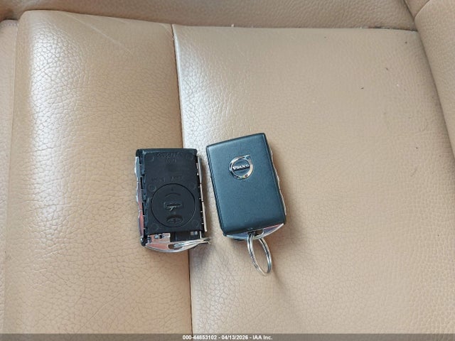 2019 VOLVO XC60 LYVA22RK0KB237382 Photo 10