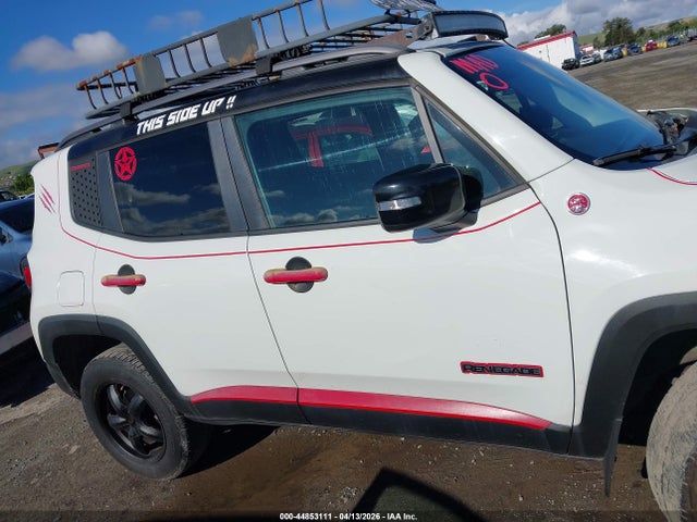 Jeep Renegade Trailhawk 2015 ZACCJBCT3FPC18223 Image 13