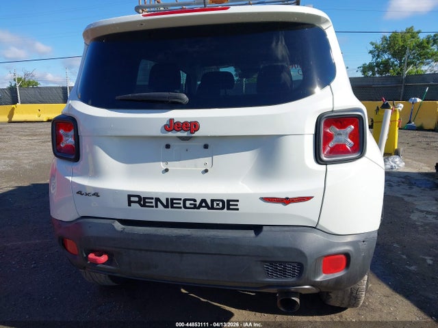 Jeep Renegade Trailhawk 2015 ZACCJBCT3FPC18223 Image 16