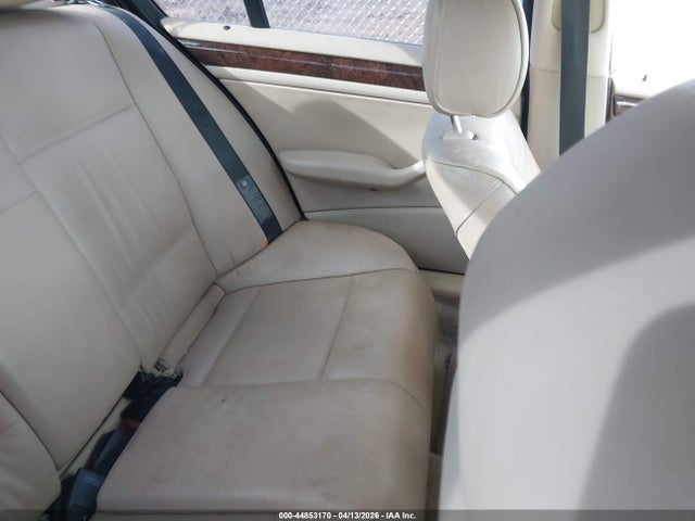 44853170 :رقم المزاد ، WBAEV53424KM37587 vin ، 2004 Bmw 330i مزاد بيع