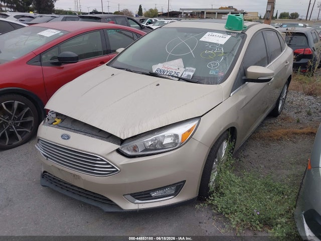 Ford Focus Titanium 2018 1FADP3J29JL220984 Image 2