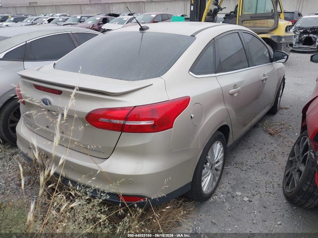 Ford Focus Titanium 2018 1FADP3J29JL220984 Image 4