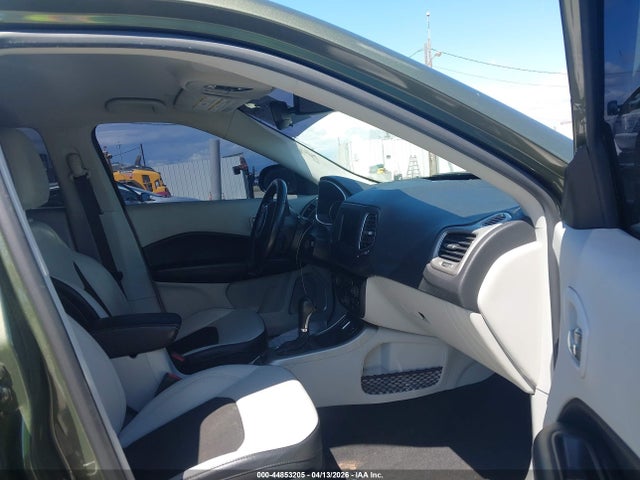 44853205 :رقم المزاد ، 3C4NJCBBXMT505815 vin ، 2021 Jeep Compass Latitude Fwd مزاد بيع