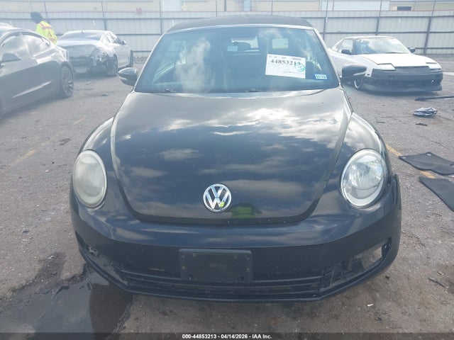 2015 Volkswagen Beetle 1.8t მანქანა იყიდება აუქციონზე, vin: 3VW517AT5FM805175, აუქციონის ნომერი: 44853213