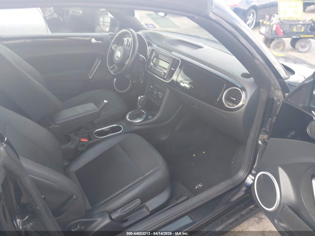 2015 Volkswagen Beetle 1.8t მანქანა იყიდება აუქციონზე, vin: 3VW517AT5FM805175, აუქციონის ნომერი: 44853213