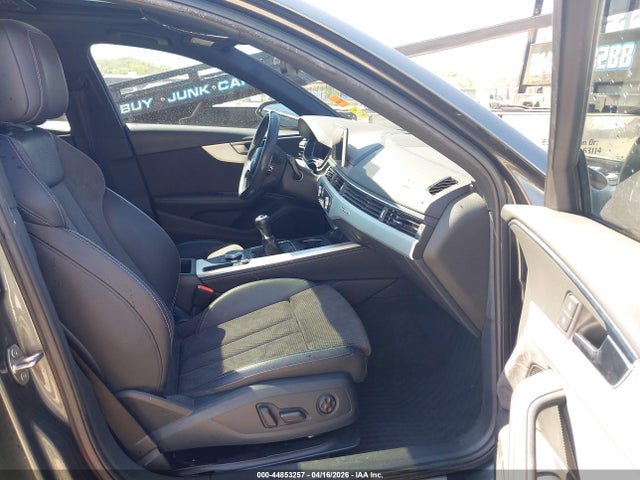 Aukcja sprzedaży 2018 Audi A4 2.0t Premium/2.0t Tech Premium, vin: WAUPNAF47JA123707, numer aukcji: 44853257