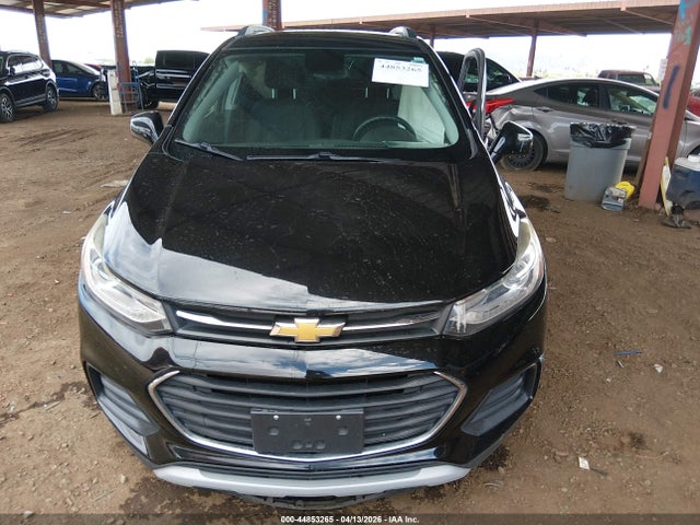 3GNCJLSBXJL277843 Chevrolet Trax Lt