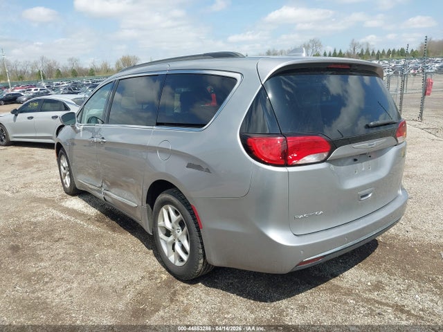 Продажа на аукционе авто 2017 Chrysler Pacifica Touring-l, vin: 2C4RC1BG3HR809668, номер лота: 44853286