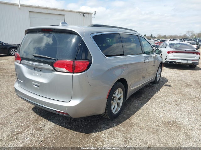 Продажа на аукционе авто 2017 Chrysler Pacifica Touring-l, vin: 2C4RC1BG3HR809668, номер лота: 44853286