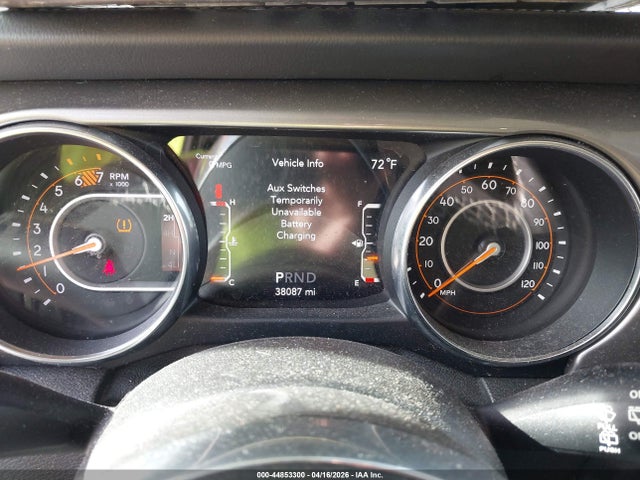 44853300 :رقم المزاد ، 1C4HJXEN8KW583981 vin ، 2019 Jeep Wrangler Unlimited Sahara 4x4 مزاد بيع
