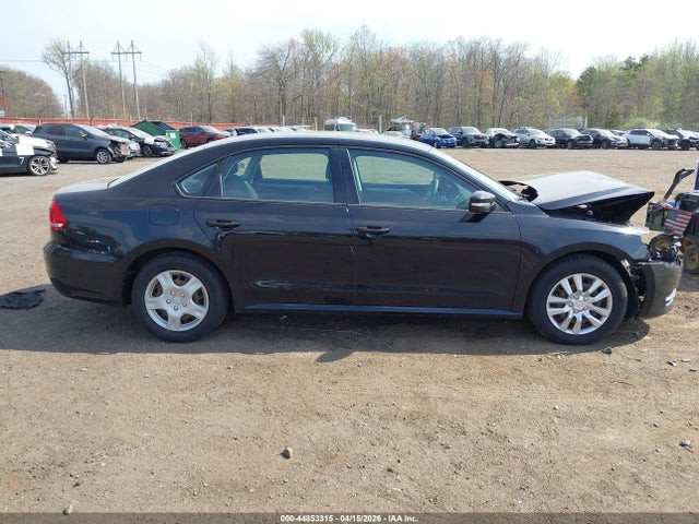 Продаж на аукціоні авто 2015 Volkswagen Passat 1.8t S, vin: 1VWAT7A31FC071886, номер лоту: 44853315