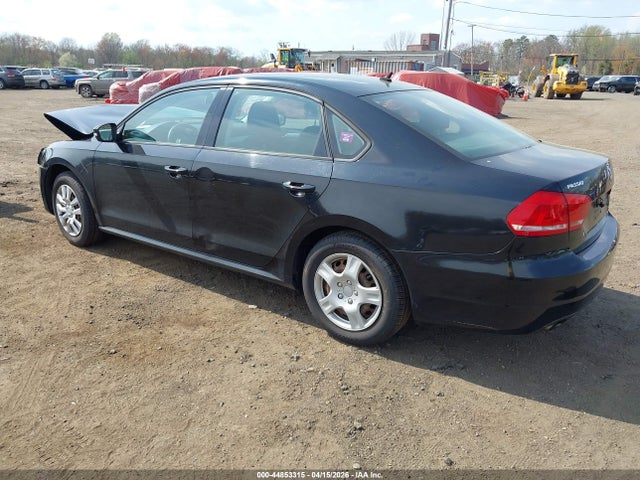 Продаж на аукціоні авто 2015 Volkswagen Passat 1.8t S, vin: 1VWAT7A31FC071886, номер лоту: 44853315