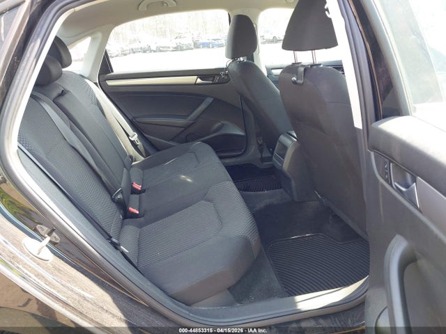 Продаж на аукціоні авто 2015 Volkswagen Passat 1.8t S, vin: 1VWAT7A31FC071886, номер лоту: 44853315
