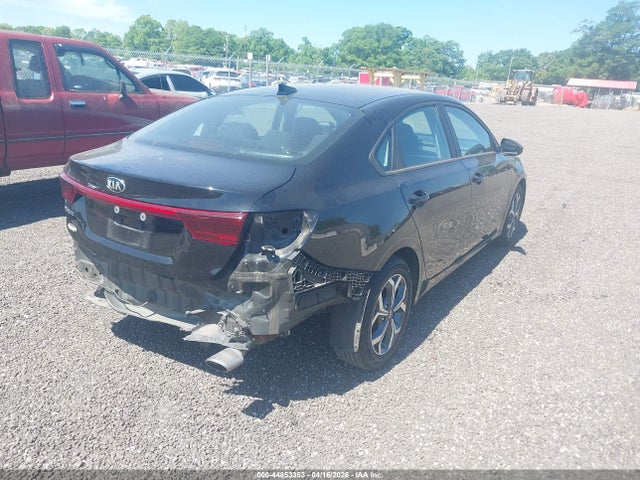 44853353 :رقم المزاد ، 3KPF24ADXME381401 vin ، 2021 Kia Forte Lxs مزاد بيع