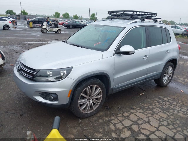 2012 VOLKSWAGEN TIGUAN WVGAV7AX3CW515677 Photo 1