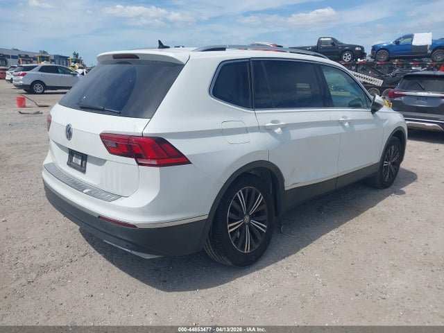 Продаж на аукціоні авто 2019 Volkswagen Tiguan 2.0t Se/2.0t Sel/2.0t Sel R-line/2.0t Sel R-line Black, vin: 3VV3B7AX3KM005352, номер лоту: 44853477