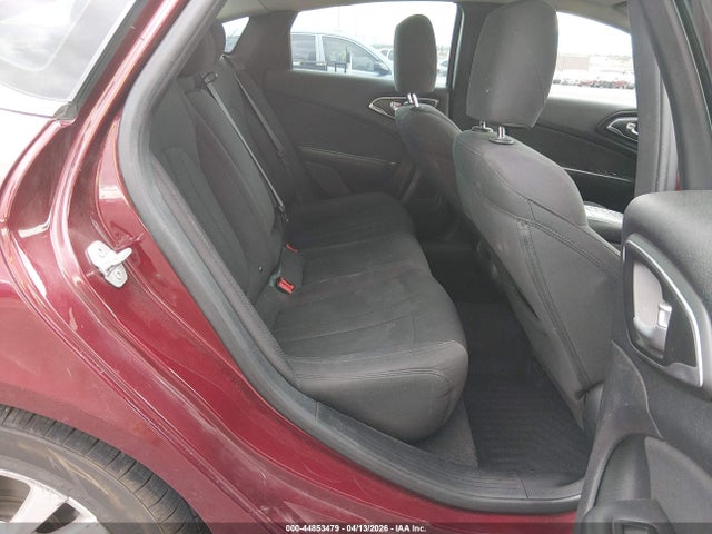 44853479 :رقم المزاد ، 1C3CCCAB4FN624650 vin ، 2015 Chrysler 200 Limited مزاد بيع