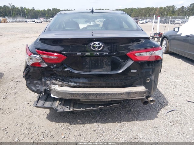 44853514 :رقم المزاد ، 4T1B11HK6KU169206 vin ، 2019 Toyota Camry Se مزاد بيع