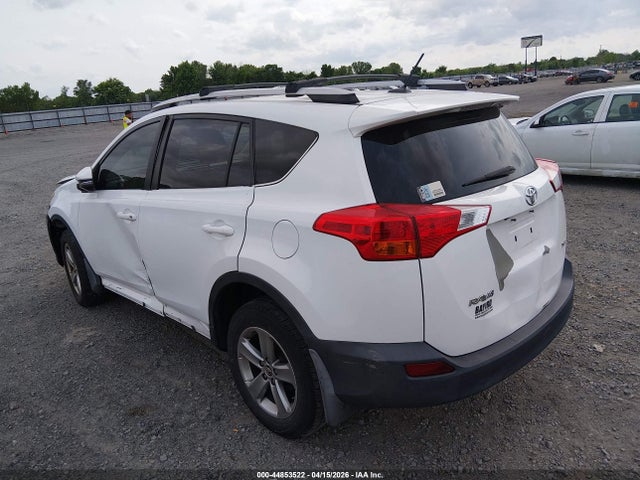 44853522 :رقم المزاد ، 2T3WFREV0FW178979 vin ، 2015 Toyota Rav4 Xle مزاد بيع