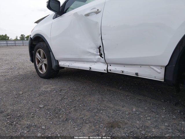 44853522 :رقم المزاد ، 2T3WFREV0FW178979 vin ، 2015 Toyota Rav4 Xle مزاد بيع