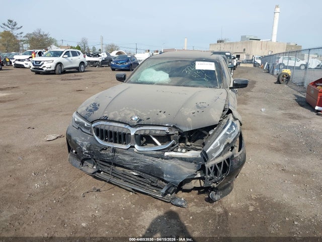44853530 :رقم المزاد ، 3MW5R7J03M8B47389 vin ، 2021 Bmw 330i Xdrive مزاد بيع