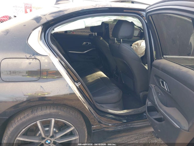 44853530 :رقم المزاد ، 3MW5R7J03M8B47389 vin ، 2021 Bmw 330i Xdrive مزاد بيع