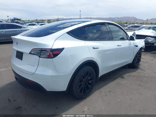 Продажа на аукционе авто 2023 Tesla Model Y Awd/long Range Dual Motor All-wheel Drive, vin: 7SAYGDEE8PF697507, номер лота: 44853541