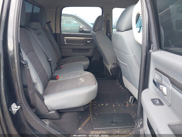 44853547 :رقم المزاد ، 1C6RR7LT2JS338556 vin ، 2018 Ram 1500 Big Horn  4x4 5'7 Box مزاد بيع