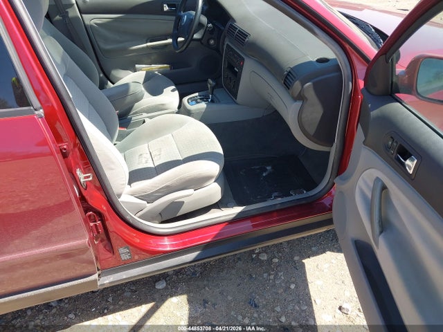 44853708 :رقم المزاد ، WVWHC63B31E031046 vin ، 2001 Volkswagen Passat Gls مزاد بيع