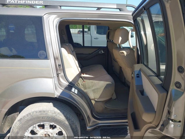 44853744 :رقم المزاد ، 5N1AR18W66C612389 vin ، 2006 Nissan Pathfinder Se مزاد بيع