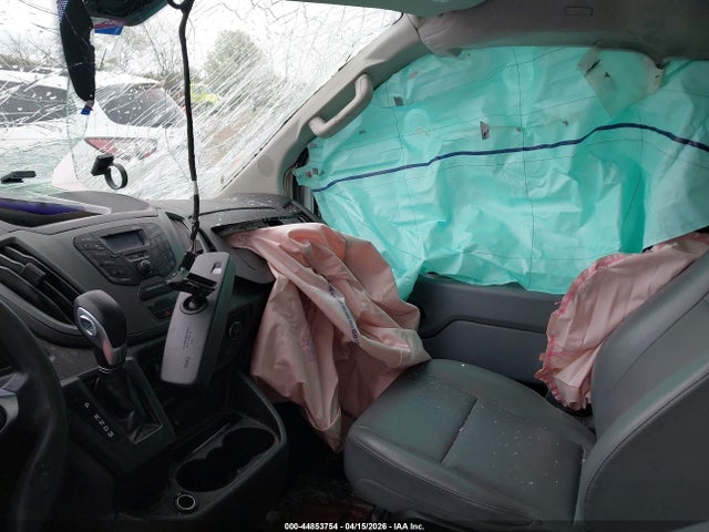 44853754 :رقم المزاد ، 1FTYE1ZM1KKA58982 vin ، 2019 Ford Transit-150 مزاد بيع