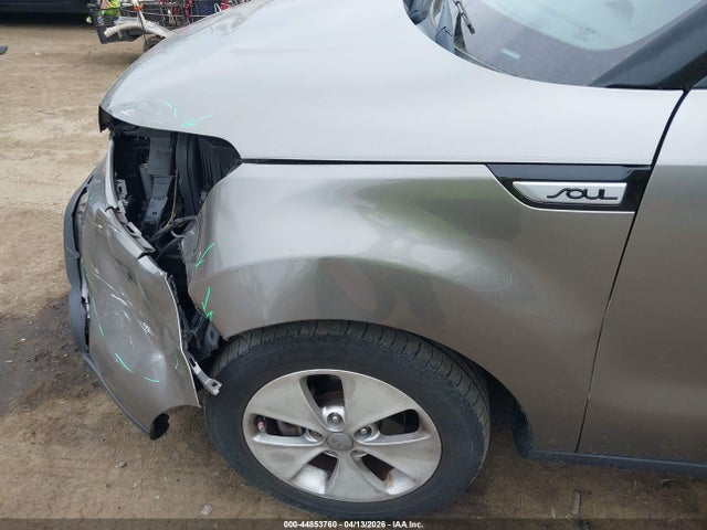 2015 Kia Soul მანქანა იყიდება აუქციონზე, vin: KNDJN2A2XF7232400, აუქციონის ნომერი: 44853760