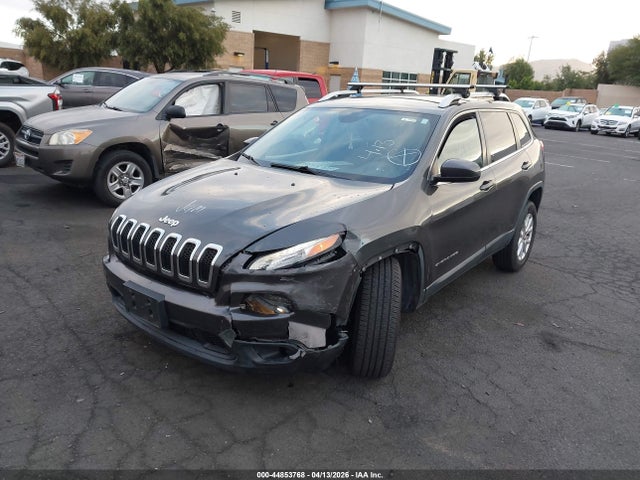 1C4PJLCS8FW791281 Jeep Cherokee Latitude