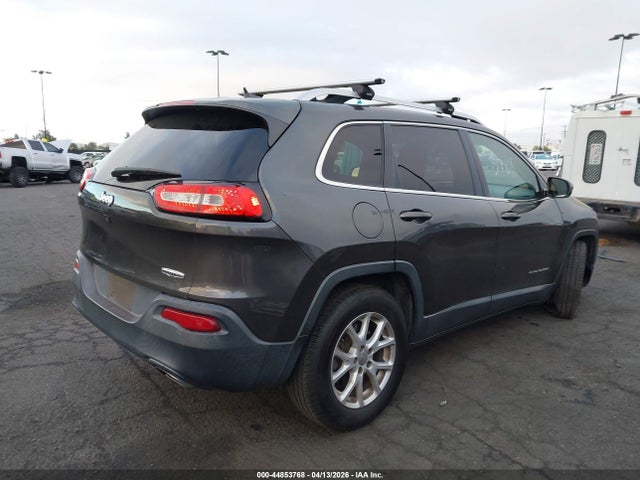 1C4PJLCS8FW791281 Jeep Cherokee Latitude