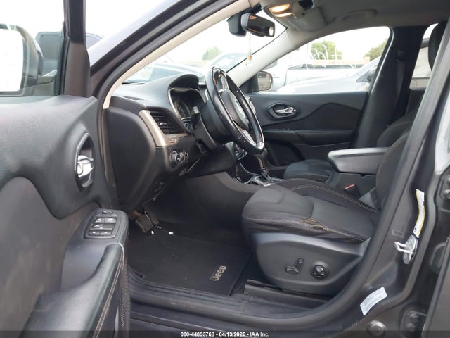 1C4PJLCS8FW791281 Jeep Cherokee Latitude