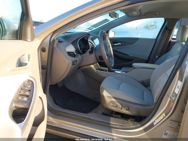 1G1ZD5ST8NF123056 Chevrolet Malibu Fwd Lt