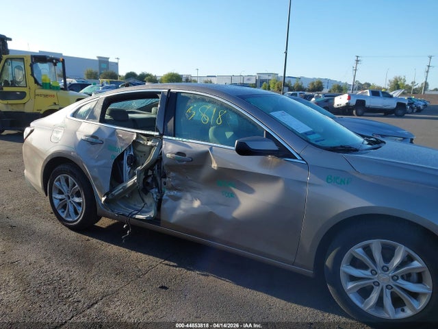 1G1ZD5ST8NF123056 Chevrolet Malibu Fwd Lt