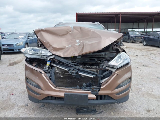 Продаж на аукціоні авто 2016 Hyundai Tucson Se, vin: KM8J33A49GU188899, номер лоту: 44853904