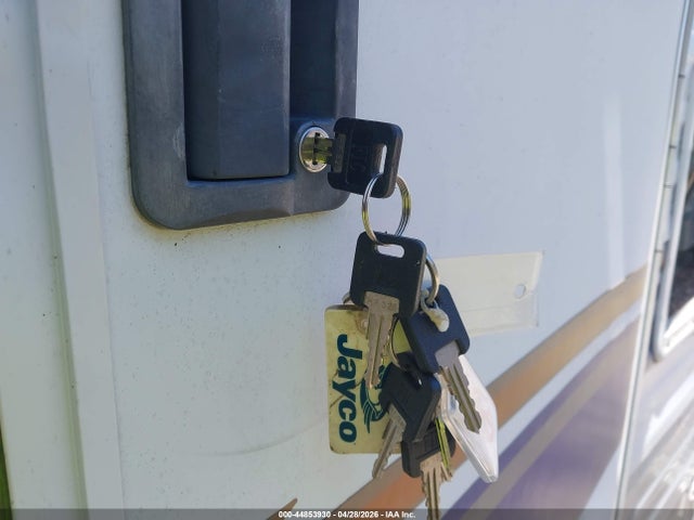 44853930 :رقم المزاد ، 1UJBJ02J061VX0143 vin ، 2006 Jayco Camper T-21x مزاد بيع