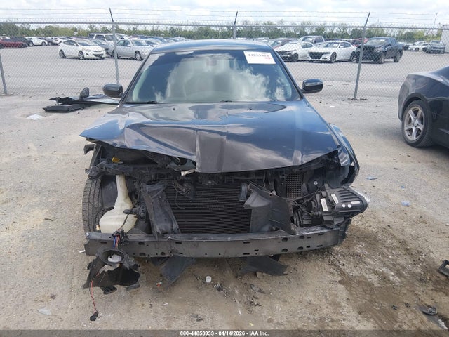 Продажа на аукционе авто 2015 Chrysler 300 Limited, vin: 2C3CCAAGXFH899058, номер лота: 44853933