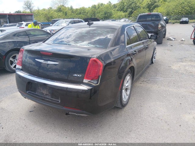 Продажа на аукционе авто 2015 Chrysler 300 Limited, vin: 2C3CCAAGXFH899058, номер лота: 44853933