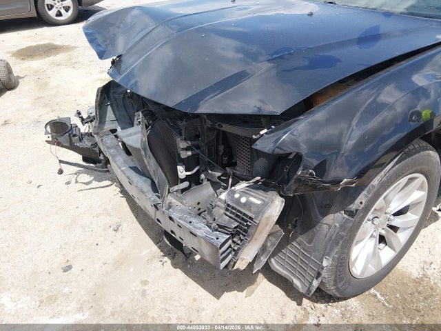 Продажа на аукционе авто 2015 Chrysler 300 Limited, vin: 2C3CCAAGXFH899058, номер лота: 44853933