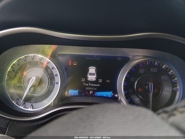 Продажа на аукционе авто 2015 Chrysler 300 Limited, vin: 2C3CCAAGXFH899058, номер лота: 44853933