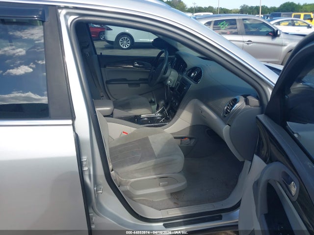44853974 :رقم المزاد ، 5GAKRAKD9HJ238358 vin ، 2017 Buick Enclave Convenience مزاد بيع