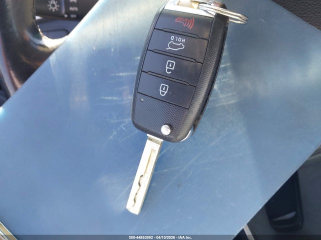 5XYPG4A35HG213462 KIA Sorento 2.4l Lx