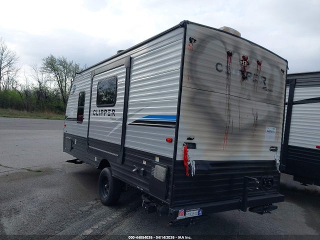 5ZT2CWFCXNJ131330 Coachmen Clipper